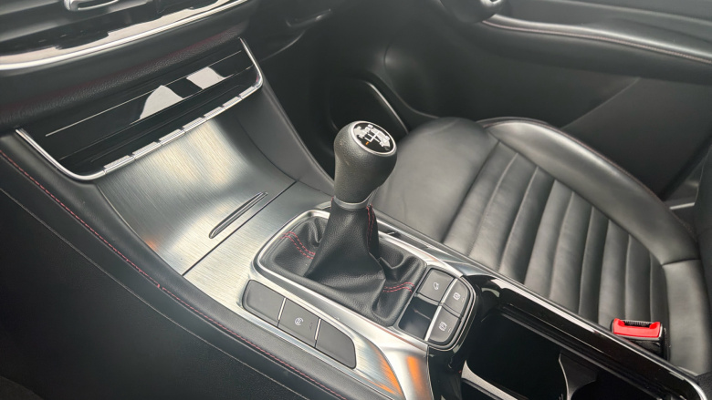 MG HS 1.5 T-GDI Trophy 5dr Petrol Hatchback